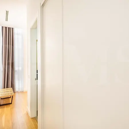 Appartement With Balcony In The Heart Of By Rems *